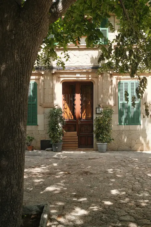 Eingang in einer Gasse, Mallorca